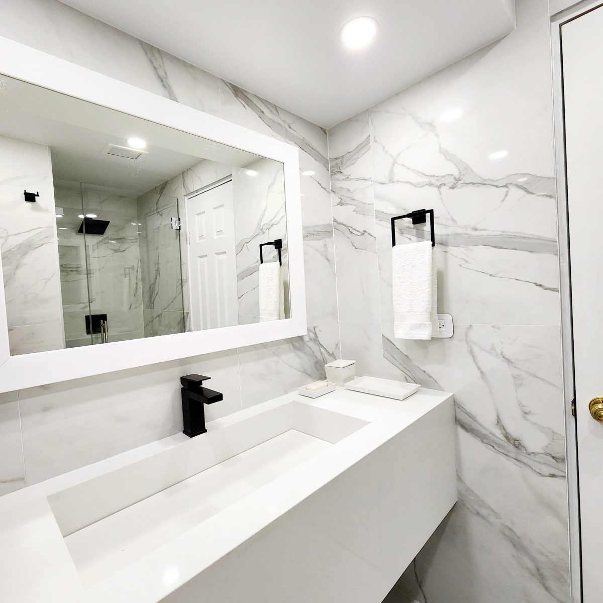 white bathroom interior design