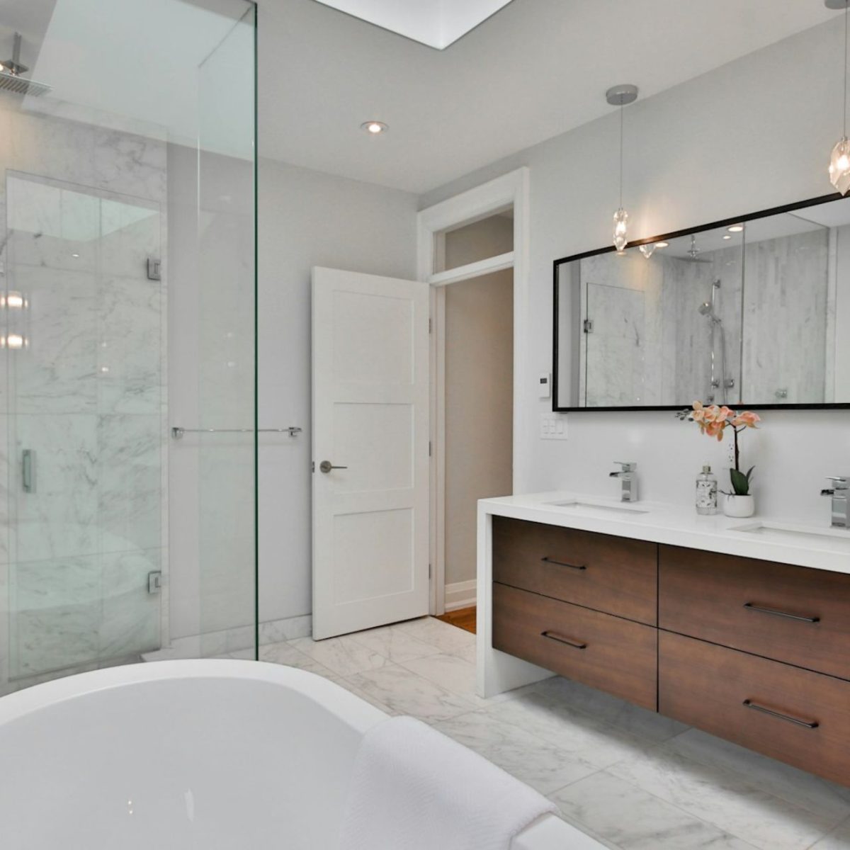 luxury bathroom interior design