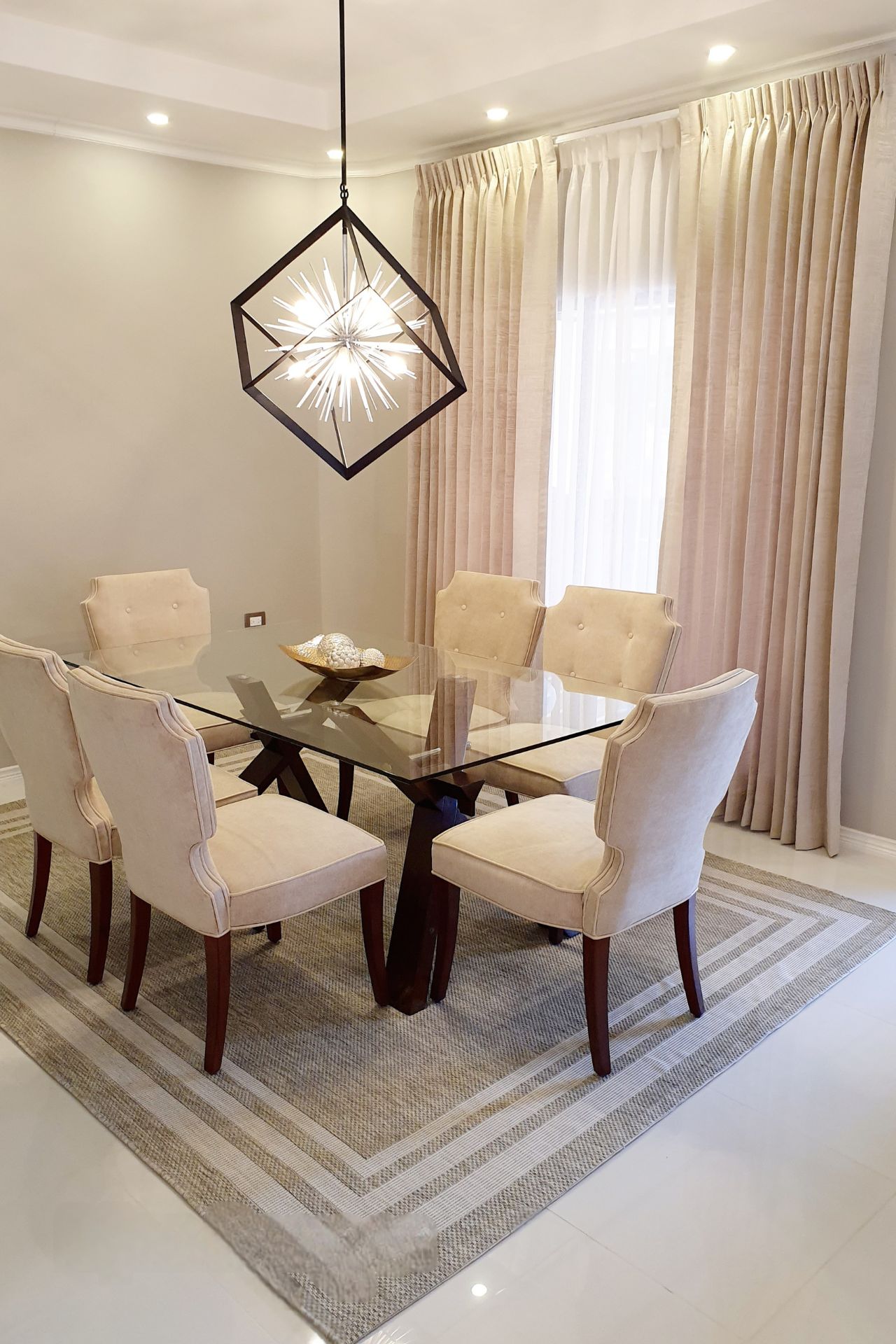luxury contemporary dining room design